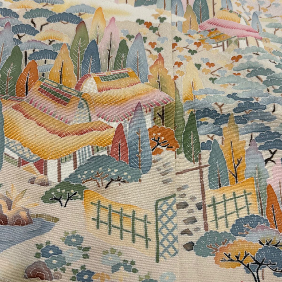 色留袖禮服 身長156.5cm 袖長63.5cm S 雙層 柿本市郎 ますいわ屋 落款あり 風景 家屋 淺粉色 純蠶絲 名品級 一つ紋