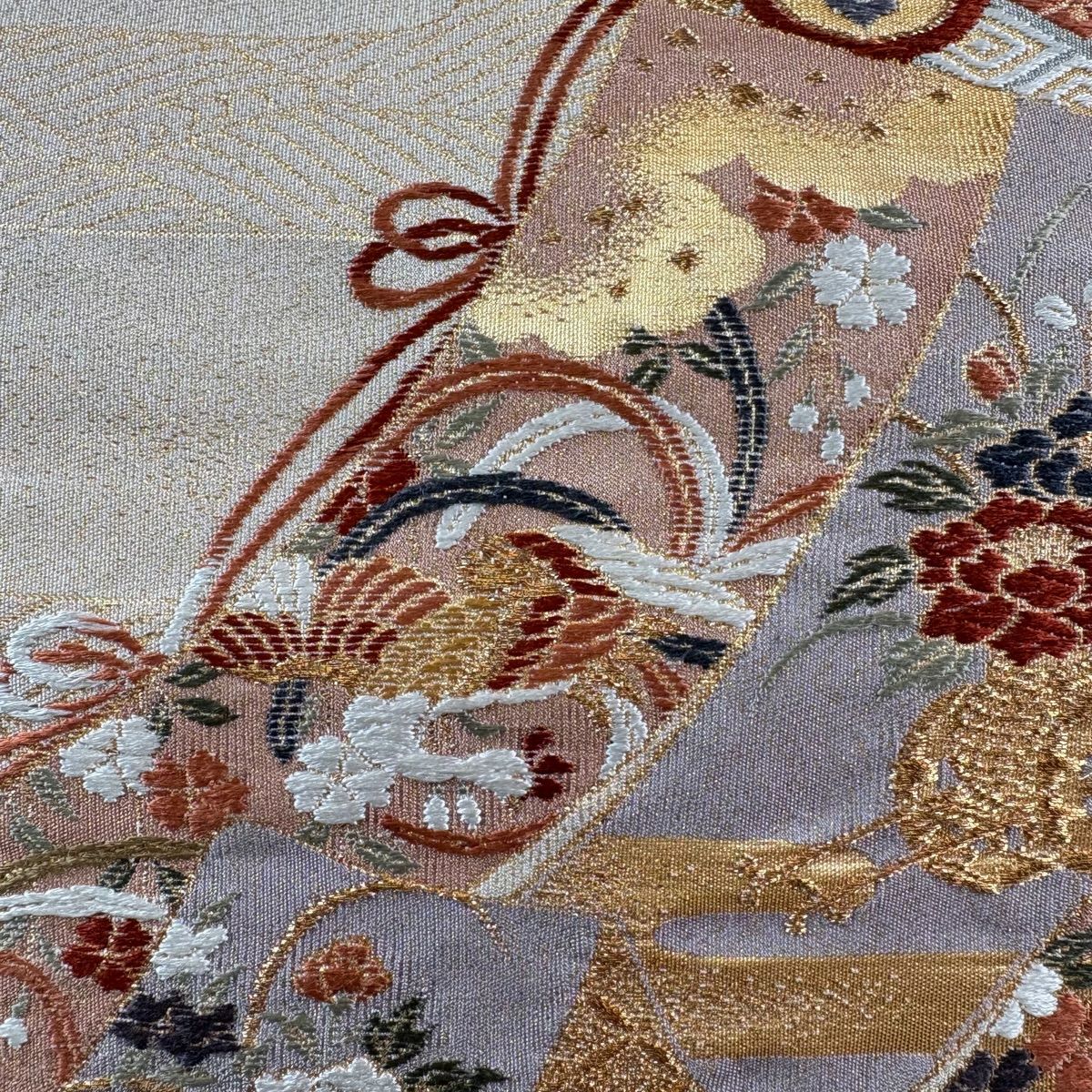 【美品】 袋帶 秀品級 關西仕立 雜帳 花鳥 刺繡 金絲 米色 大鼓圖案 純蠶絲