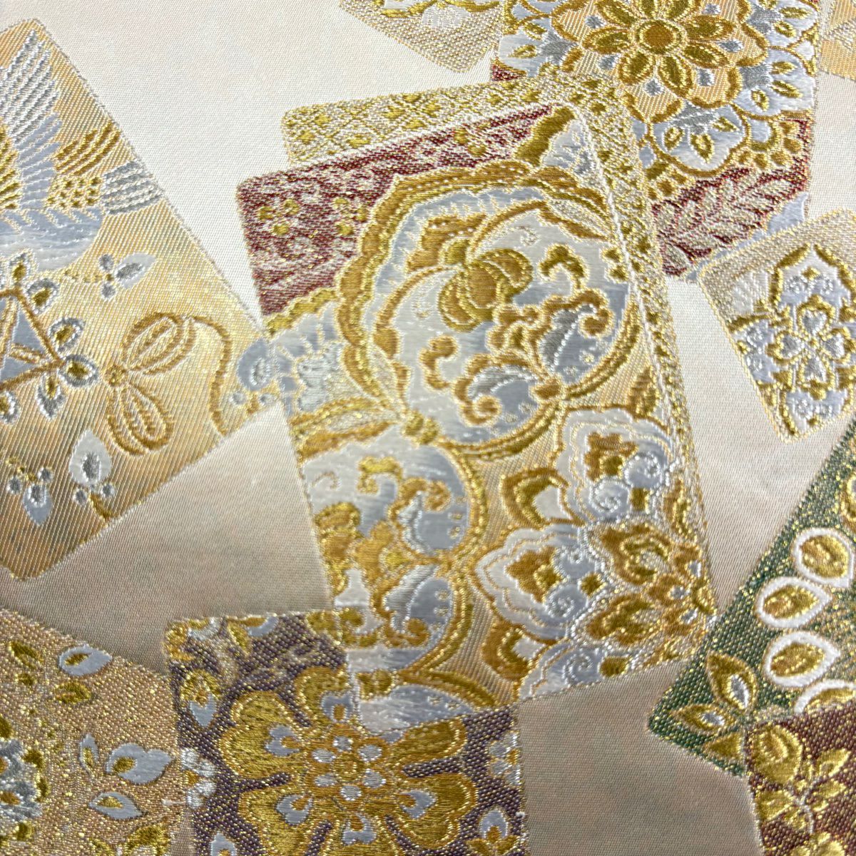 【美品】 袋帶 秀品級 華紋 花鳥 金銀彩 刺繡 米色 六通 純蠶絲