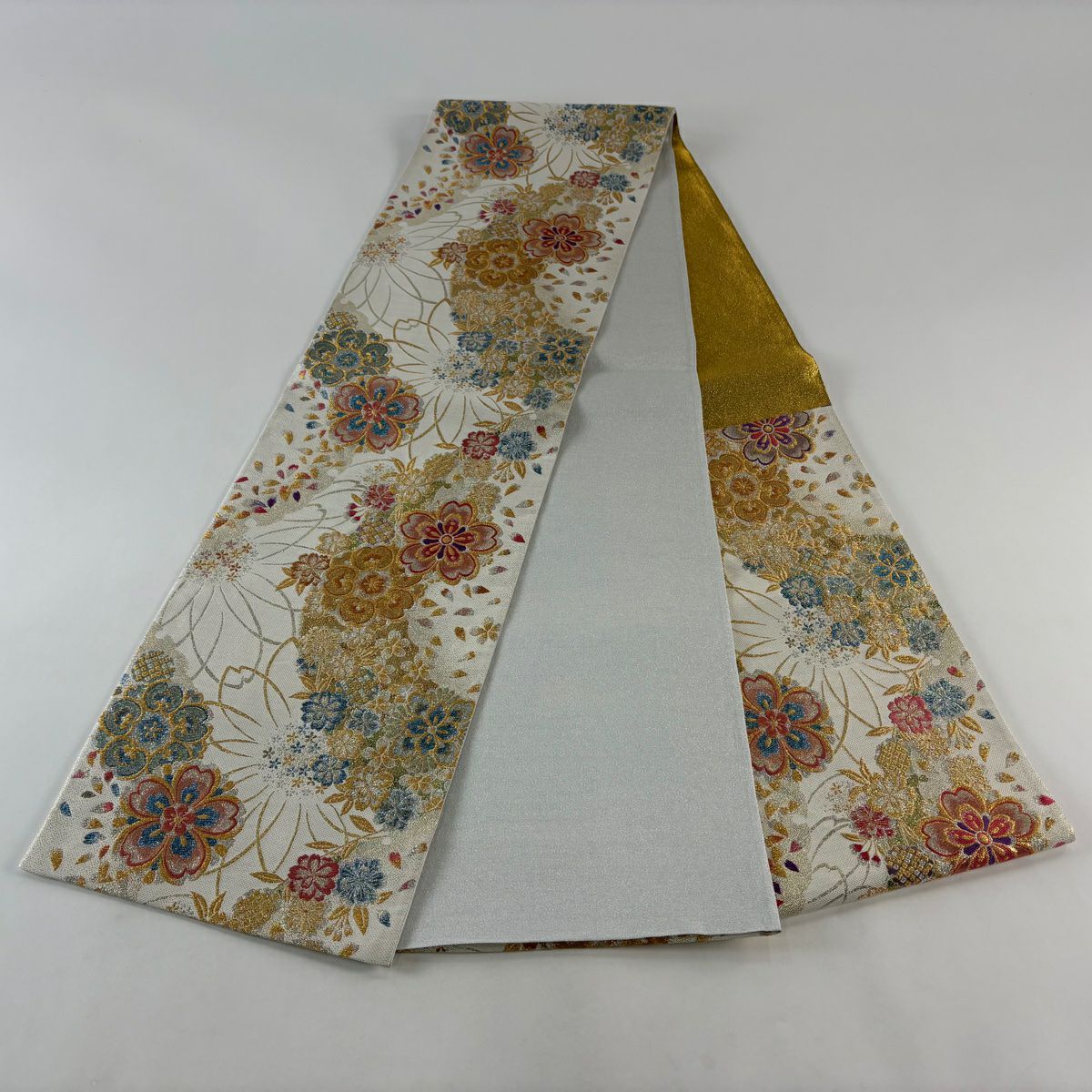 【美品】 袋帶 秀品級 櫻花花瓣 刺繡 金線 奶油色 六通 純蠶絲