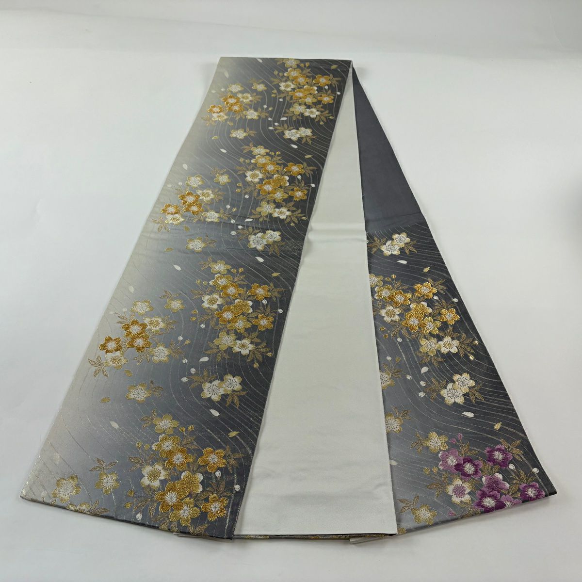 【美品】 袋帶 秀品級 櫻花 金絲 刺繡 灰色 六通 純蠶絲