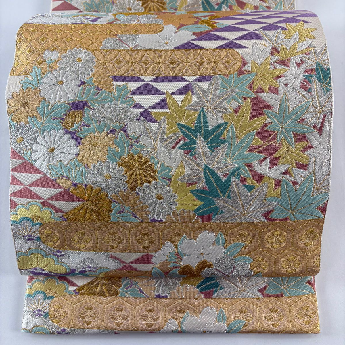 【美品】 袋帶 秀品級 草花紋紋 雲霞 金銀彩 金金箔 米色 六通 純蠶絲