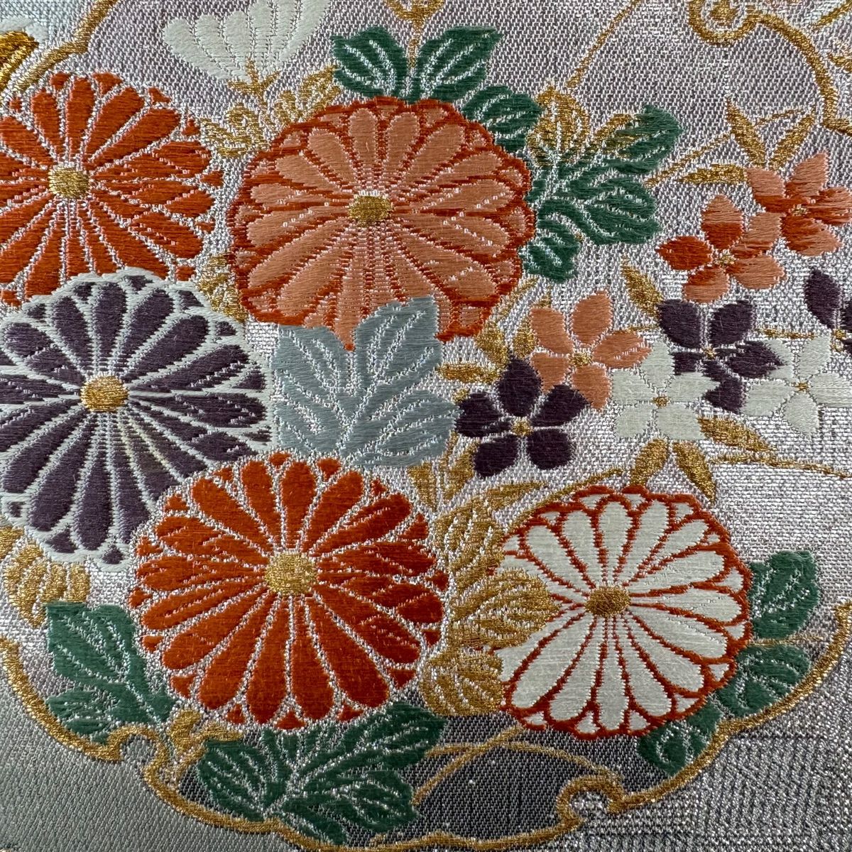 【美品】 袋帶 秀品級 雪輪 草花紋刺繡 金糸 淺粉色 六通 純蠶絲