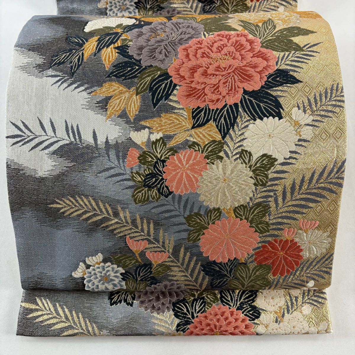 【美品】 袋帶 秀品級 萬華集 牡丹 菊花 刺繡 金線 灰色 六通 純蠶絲