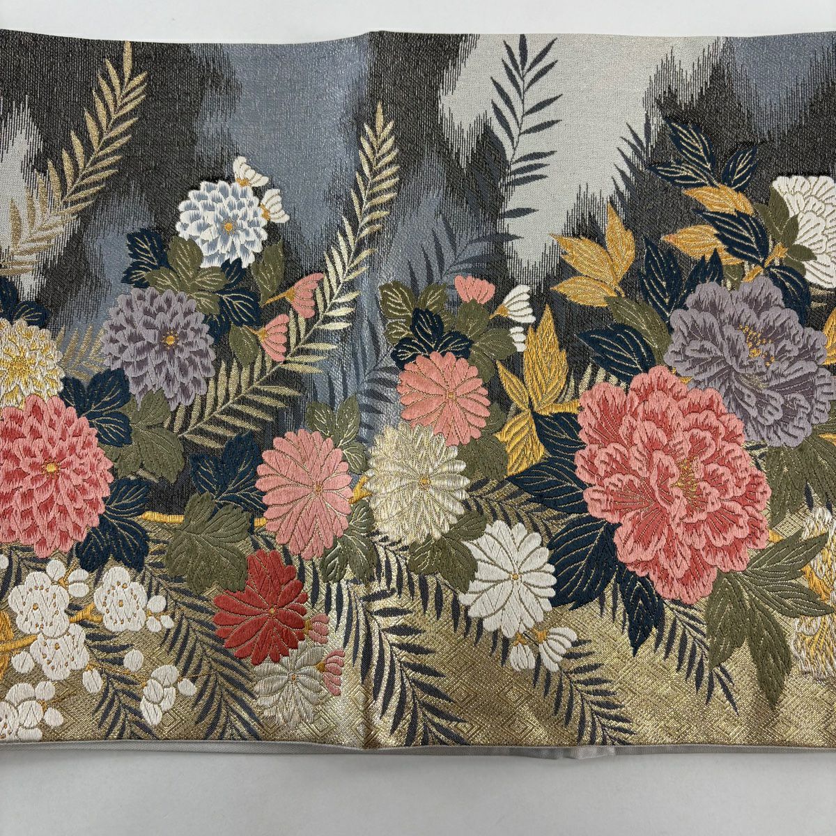 【美品】 袋帶 秀品級 萬華集 牡丹 菊花 刺繡 金線 灰色 六通 純蠶絲