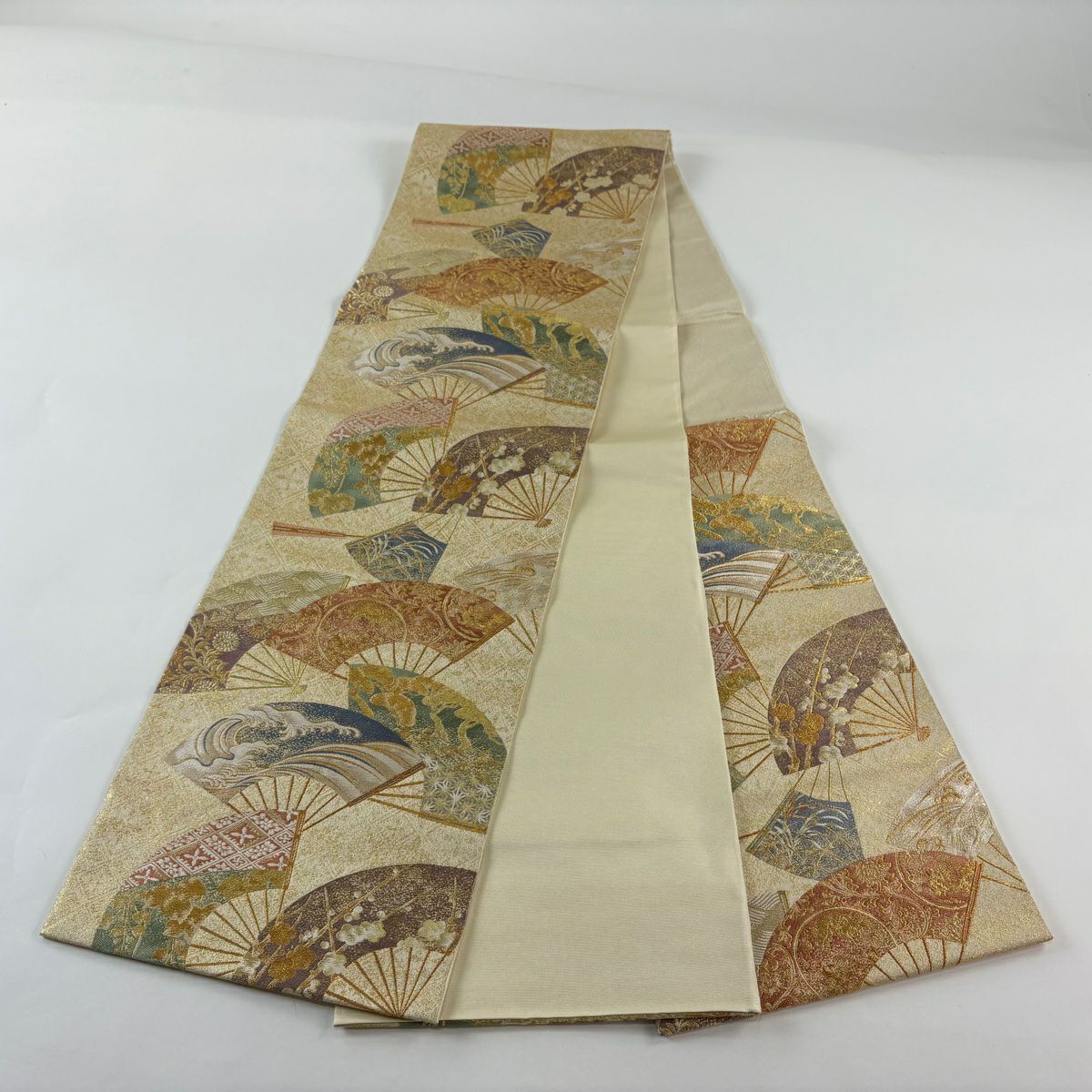 【美品】 袋帶 秀品級 扇子 草花紋 金絲 金金箔 金色 六通 純蠶絲