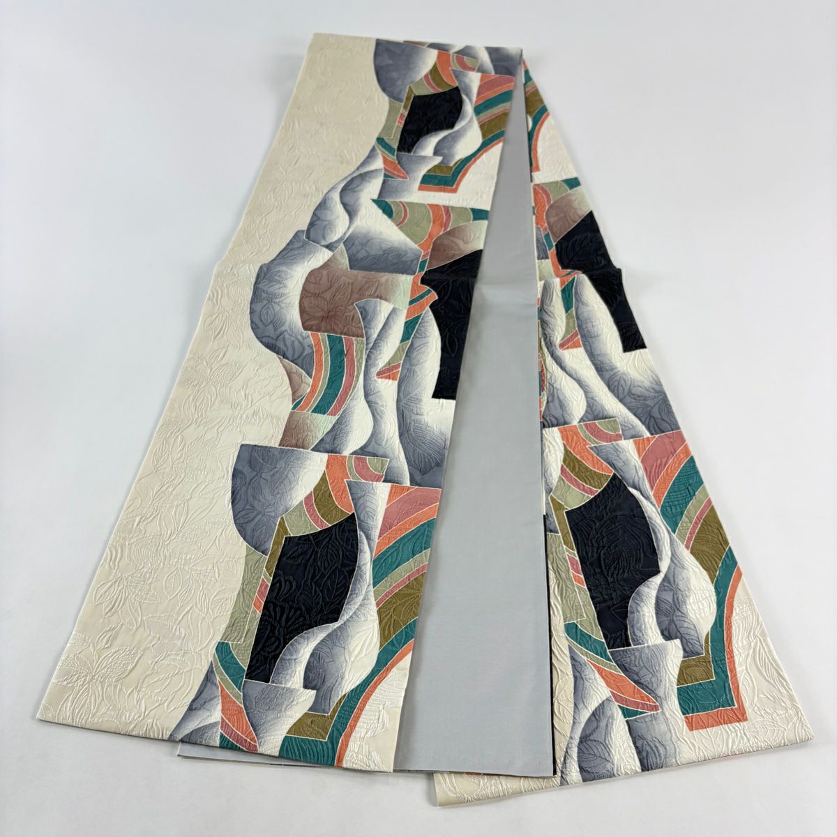 【美品】 袋帶 秀品級 幾何圖案 葉子紋 奶油色 全通 純蠶絲