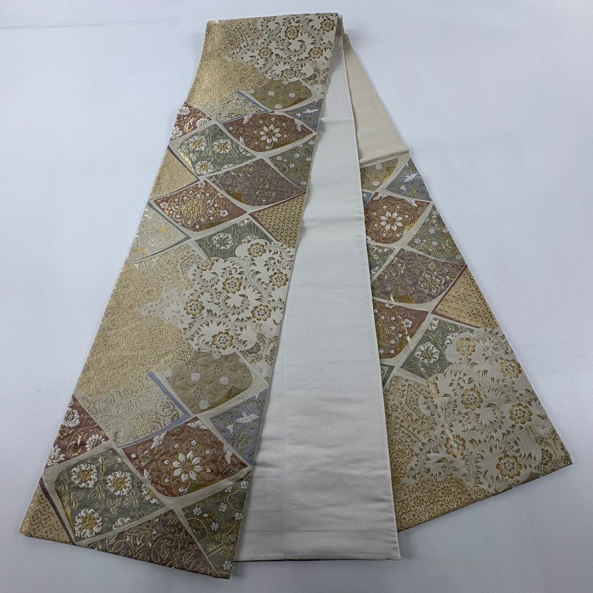 【美品】 袋帶 秀品級 華紋 花唐草紋 金絲 米色 六通 純蠶絲
