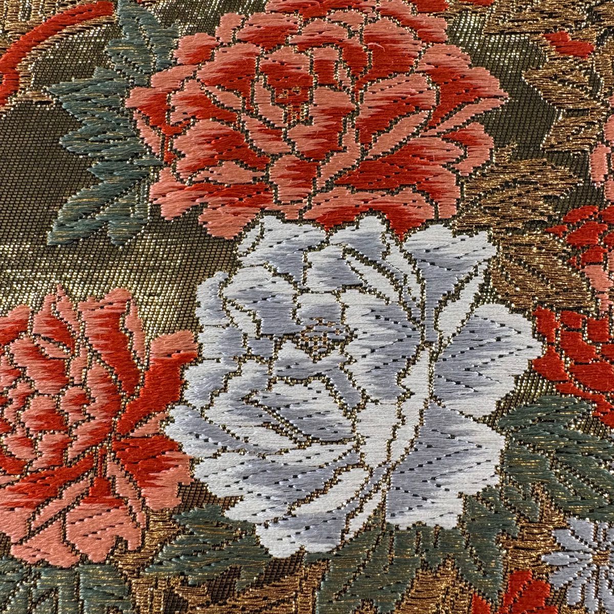 【美品】 袋帶 秀品級 雪輪 牡丹 唐織 金金箔 墨 全通 純蠶絲