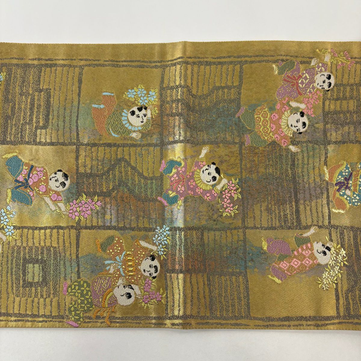 【美品】 袋帶 秀品級 證書齊全 人物 草花紋刺繡 金銀彩 金色 六通 純蠶絲