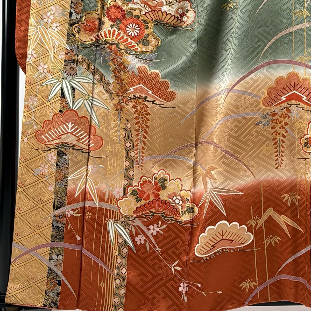 【美品】振袖禮服 身長161cm 袖長65cm M 雙層 松樹竹子 寶盡くし 金絲 金銀彩 灰綠 純蠶絲 秀品級