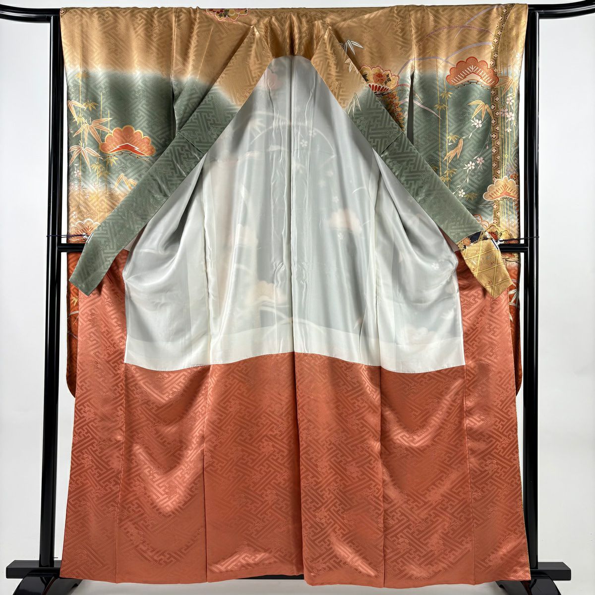 【美品】振袖禮服 身長161cm 袖長65cm M 雙層 松樹竹子 寶盡くし 金絲 金銀彩 灰綠 純蠶絲 秀品級