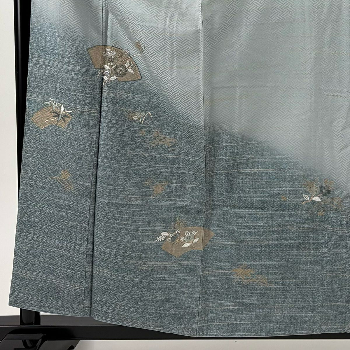 【美品】訪問服 身長160cm 袖長64cm M 雙層 扇子面 草花紋紋 刺繡 金彩裝飾 青灰 純蠶絲 秀品級