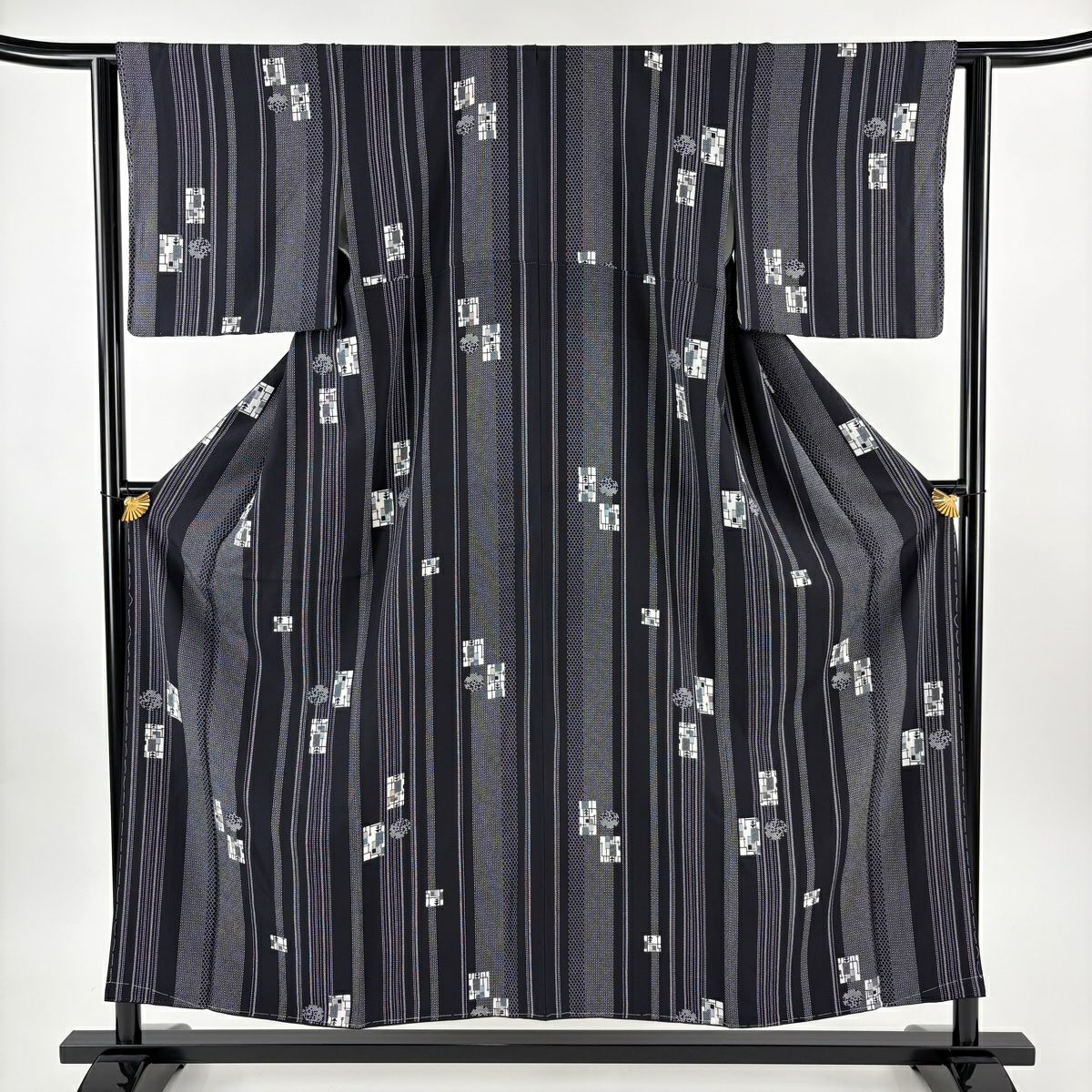 【美品】 小紋 身長155.5cm 袖長62cm S 雙層 縱條 幾何圖案 黑 純蠶絲 秀品級