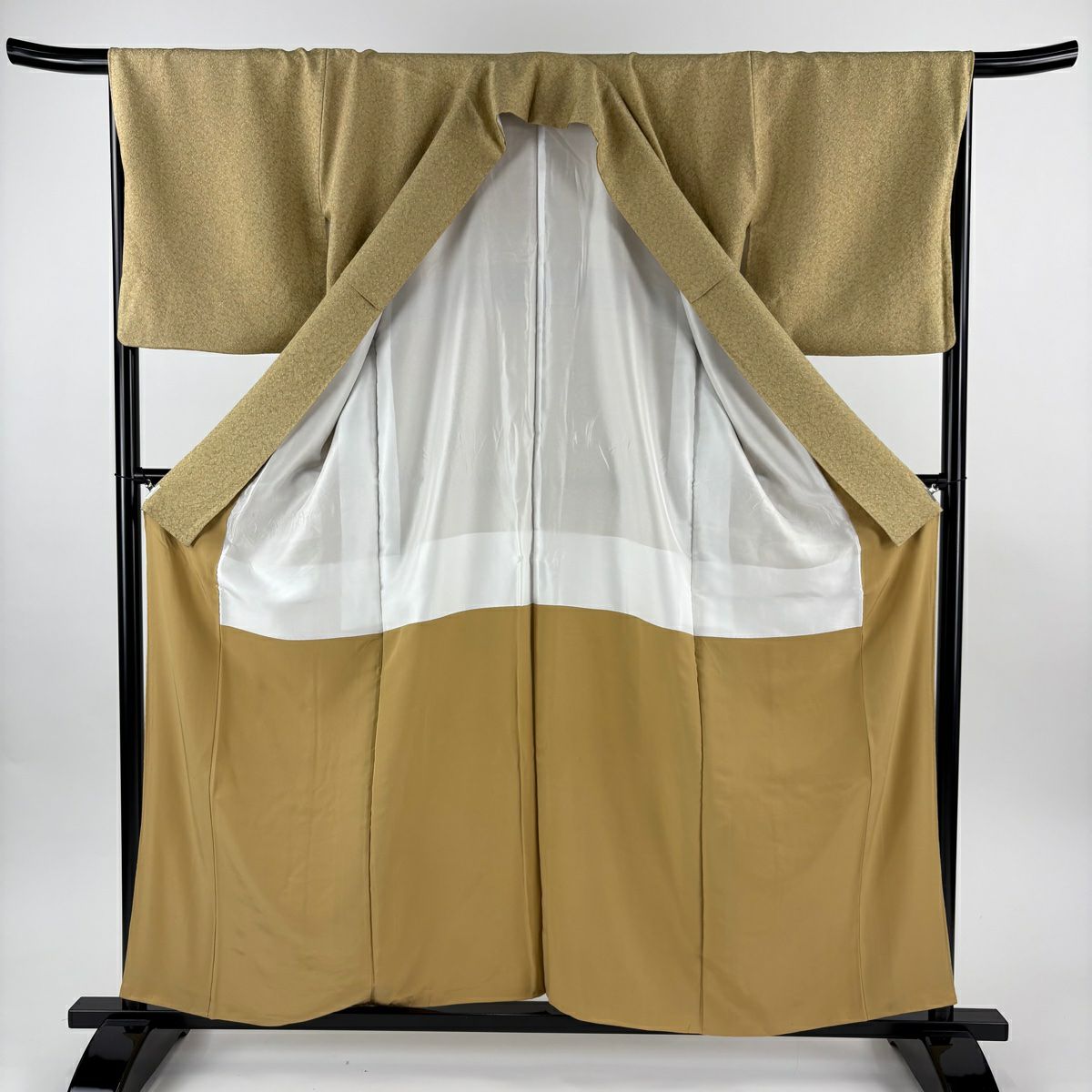 【美品】 小紋 身長160cm 袖長66cm M 雙層 小倉健 落款あり 幾何學圖案 山吹茶 純蠶絲 秀品級 一つ紋
