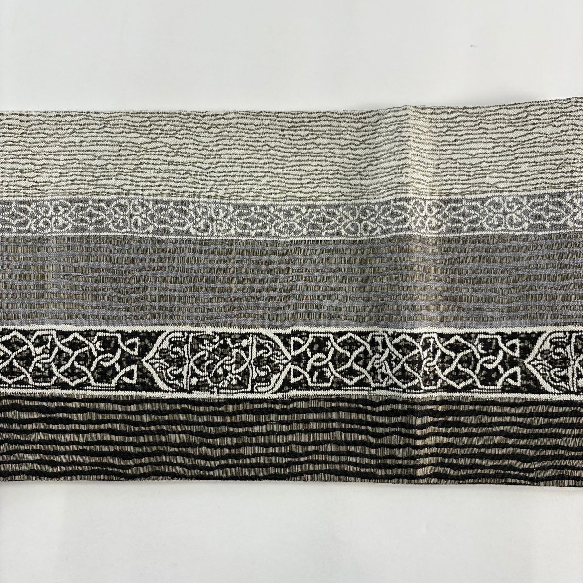 【美品】 袋帶 名品級 本泥染 縞 幾何學圖案 金銀彩 墨 全通 純蠶絲