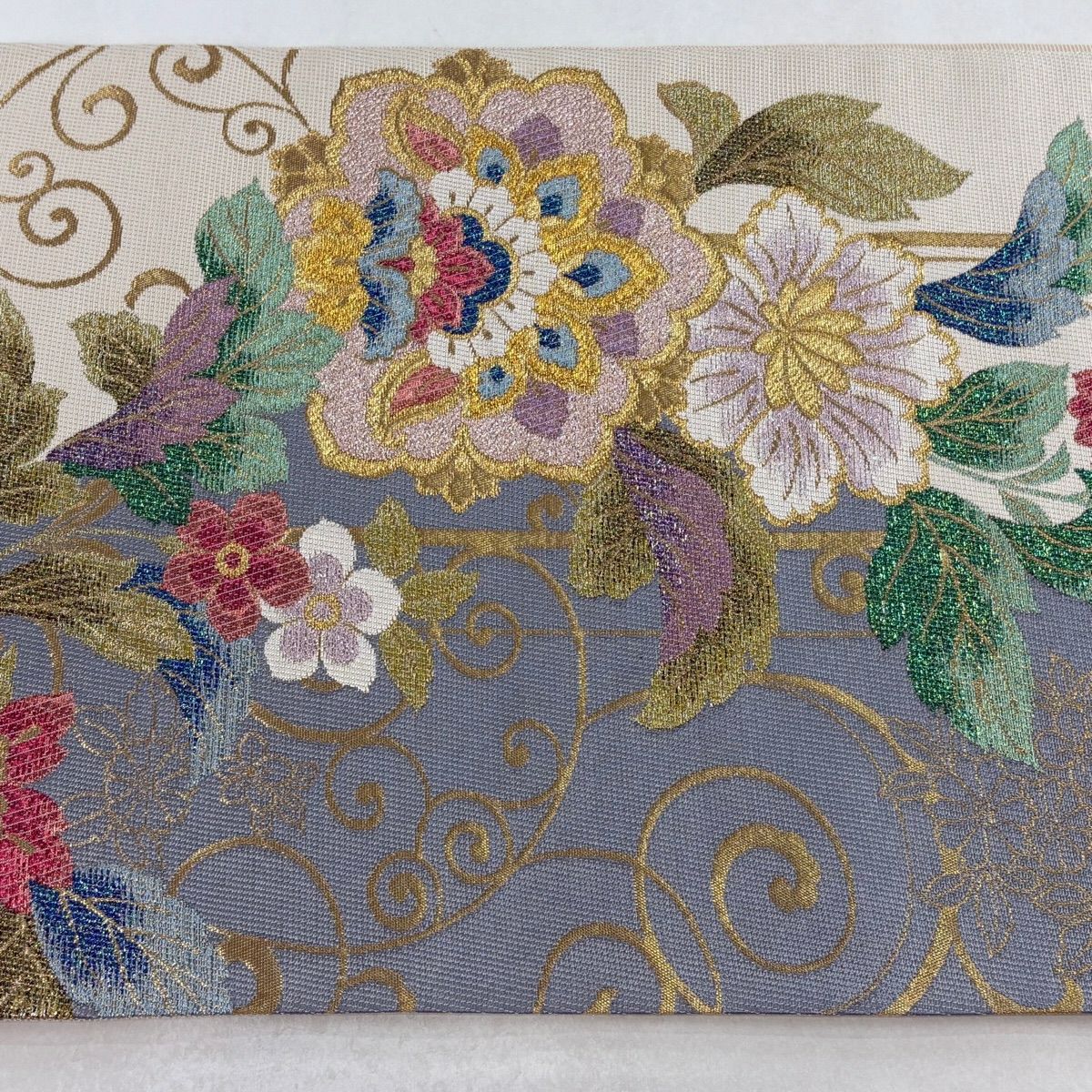 【美品】 袋帶 名品級 證書齊全 草花紋 唐草紋 拉麵線 金金箔 米色 六通 純蠶絲