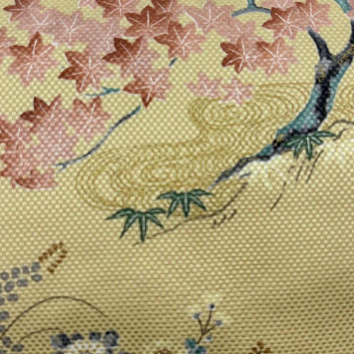 【美品】名古屋帶 名品級 落款あり 紅葉 菊花 金彩裝飾 米色 純蠶絲