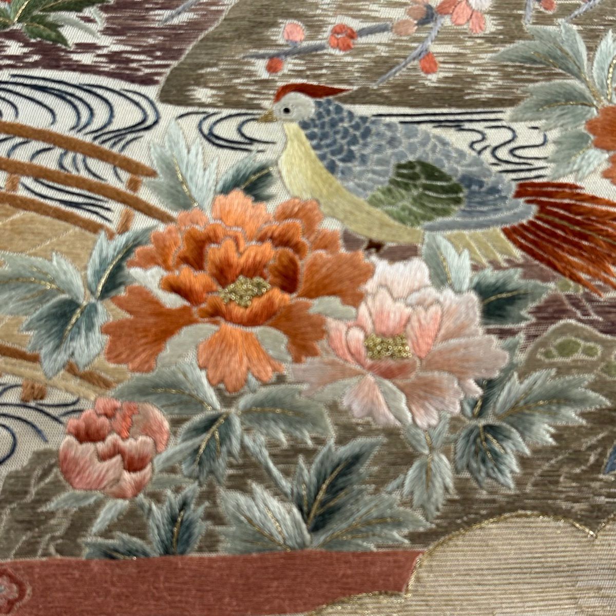 【美品】 袋帶 名品級 花鳥 松樹竹子梅花 金絲 刺繡 米色 大鼓圖案 純蠶絲
