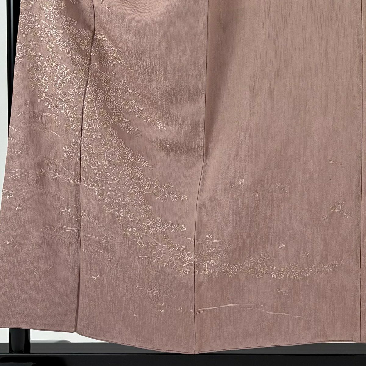 【美品】 付下 身長154.5cm 袖長64.5cm M 雙層 菊花 流水 刺繡 金線 粉米色 純蠶絲 名品級