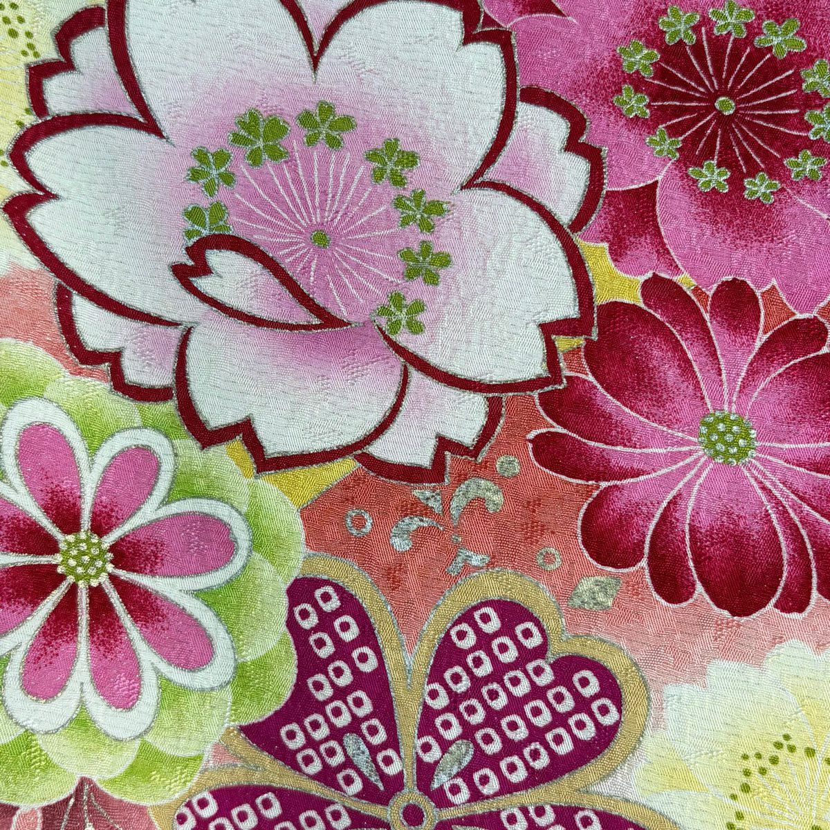 振袖禮服 身長169.5cm 袖長67.5cm L 雙層 牡丹 菊花 金銀彩 刺繡 奶油色 純蠶絲 逸品級