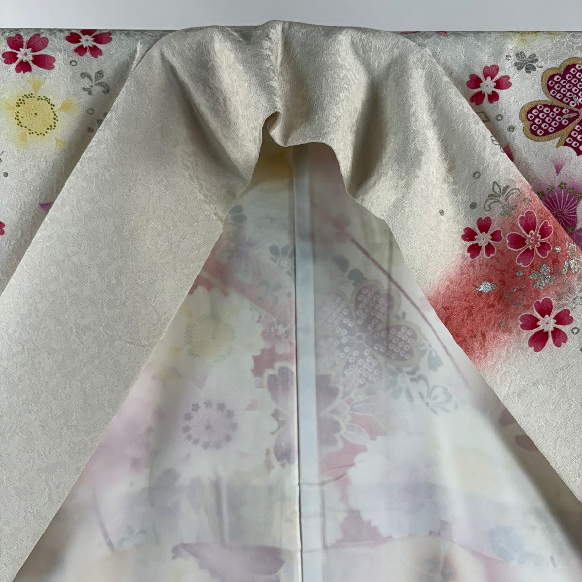 振袖禮服 身長169.5cm 袖長67.5cm L 雙層 牡丹 菊花 金銀彩 刺繡 奶油色 純蠶絲 逸品級