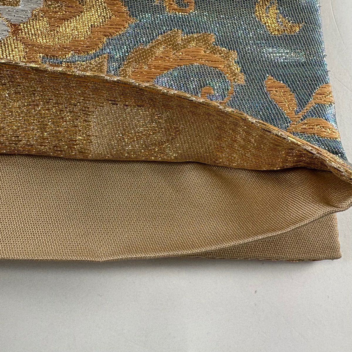 【美品】 袋帶 秀品級 華紋 草花紋 金糸 金金箔 青 六通 純蠶絲
