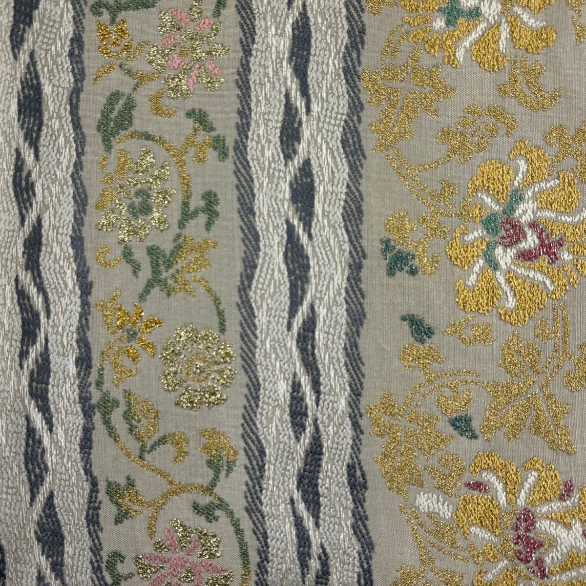 【美品】 袋帶 秀品級 花唐草紋 波 金金箔 銀線 灰茶 お太鼓圖案 純蠶絲