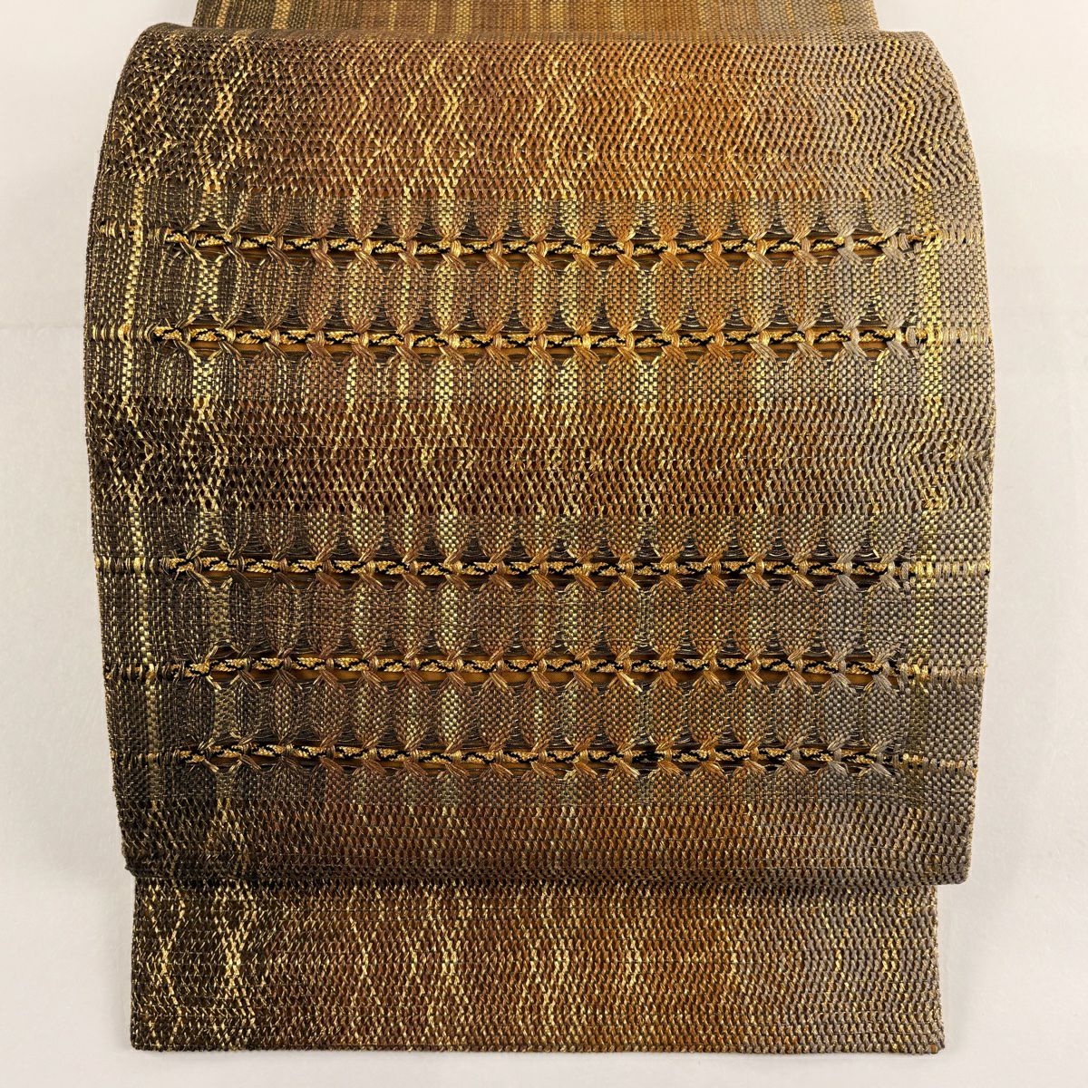 【美品】 袋帶 秀品級 縞 幾何學 金絲 山吹茶 紅帶圖案 純蠶絲