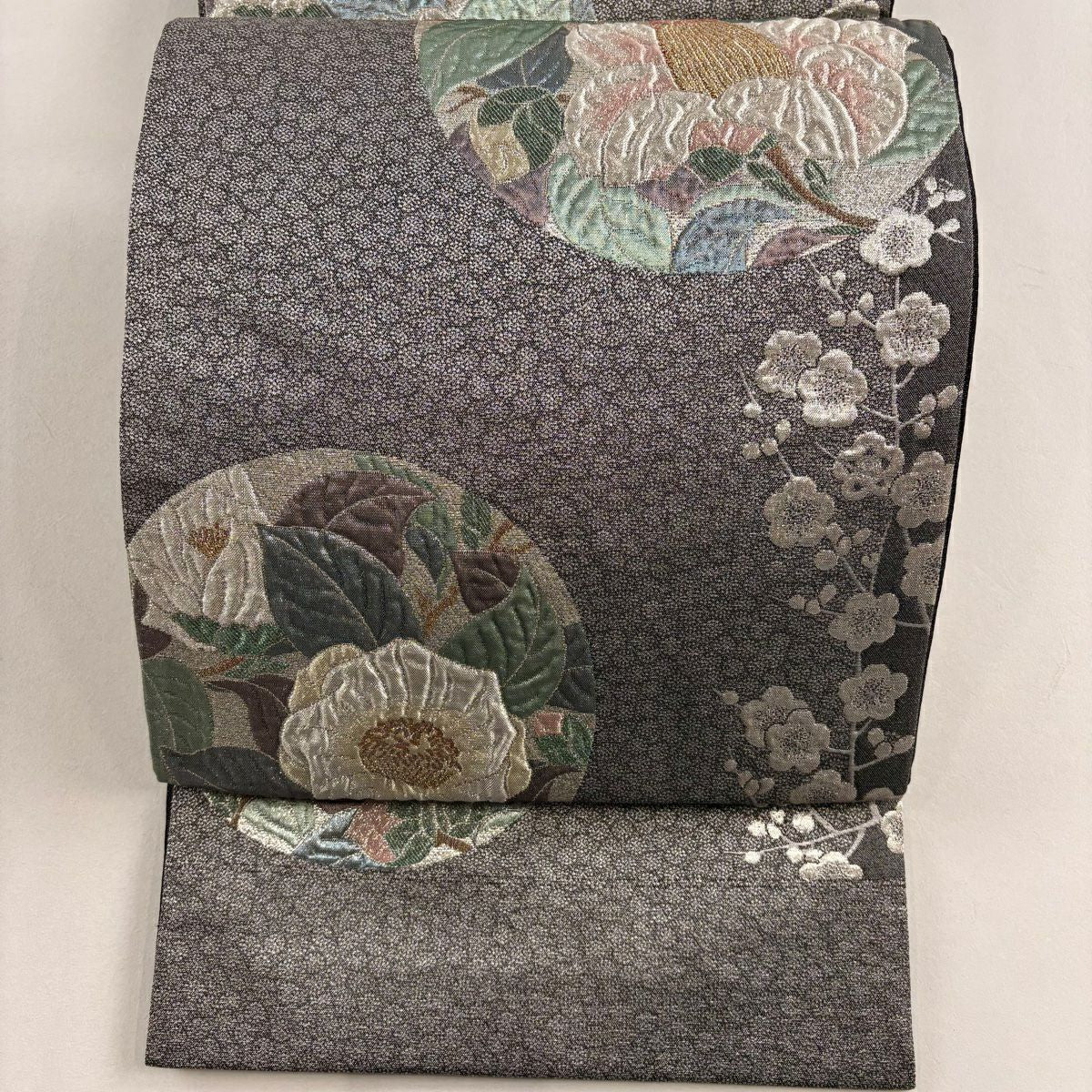 【美品】 袋帶 秀品級 椿 梅花 金銀彩 灰 深藍 六通 純蠶絲