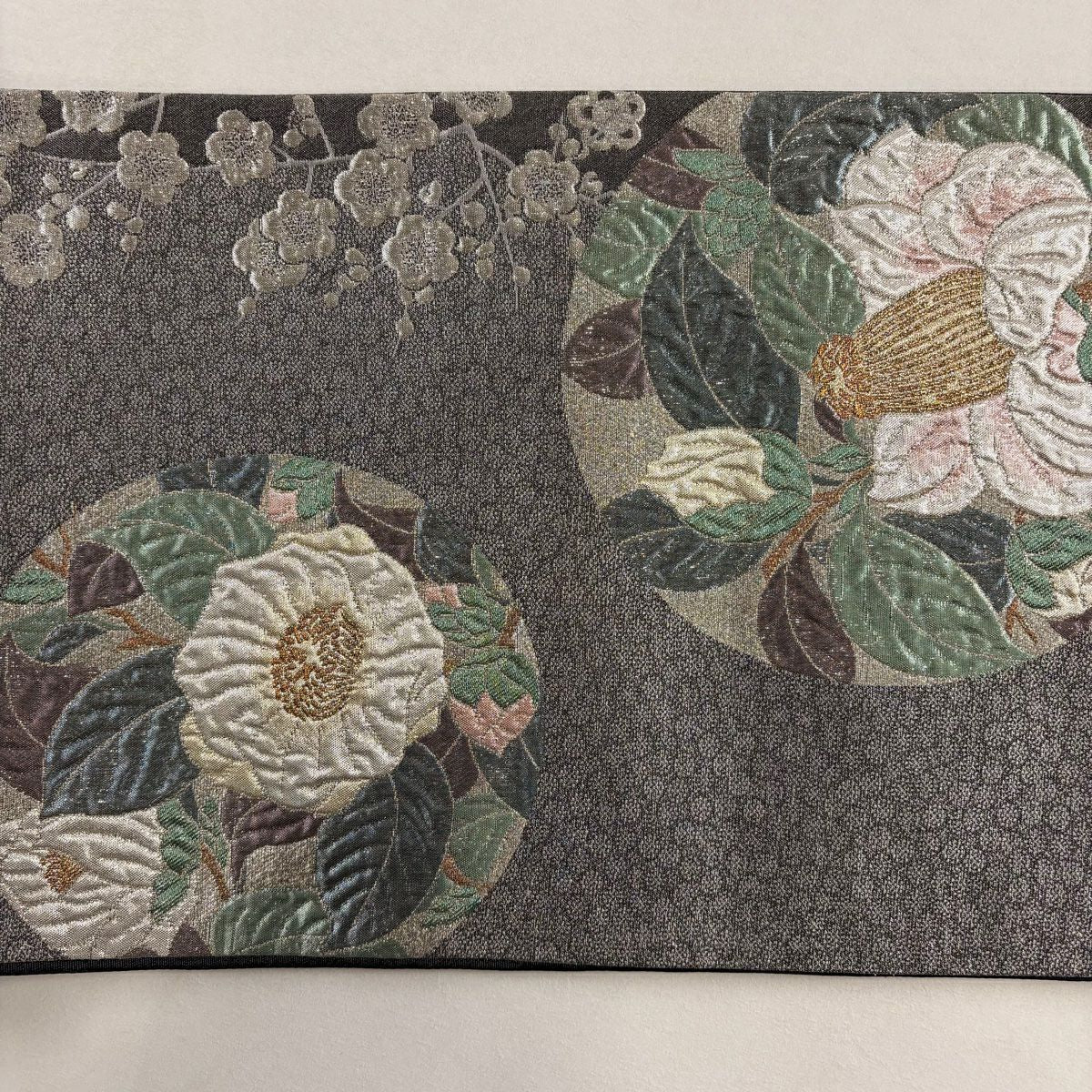 【美品】 袋帶 秀品級 椿 梅花 金銀彩 灰 深藍 六通 純蠶絲