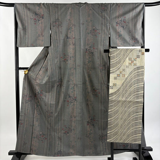 【美品】 小紋 身長162.5cm 袖長66cm M 雙層 名古屋帶套裝 紬織織 花唐草紋 縞 灰綠 純蠶絲 秀品級