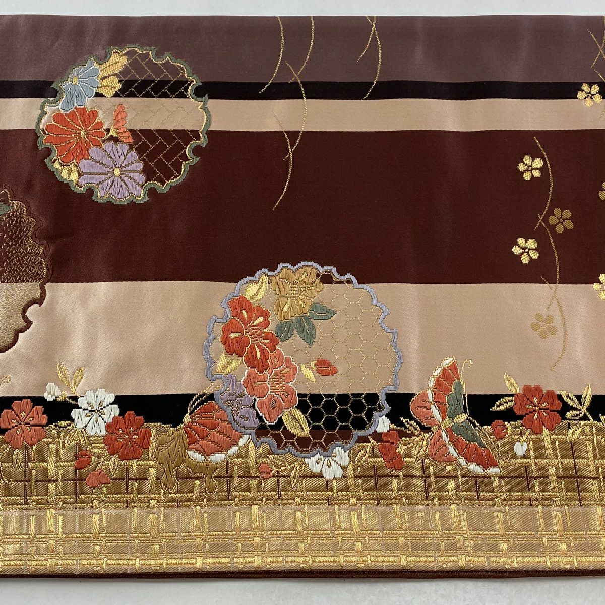 【美品】 袋帶 秀品級 雪輪 花蝶 金金箔 刺繡 小豆 深藍 六通 純蠶絲