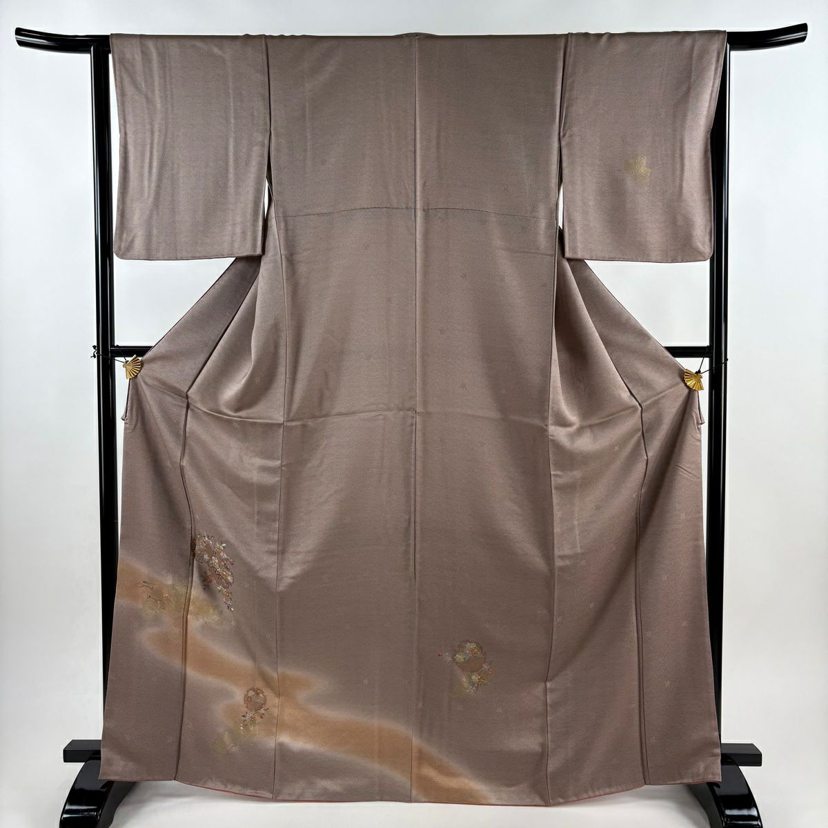 【美品】 付下 身長168cm 袖長64.5cm M 雙層 雪輪 草花紋刺繡 金彩裝飾 淺小豆 純蠶絲 優品級