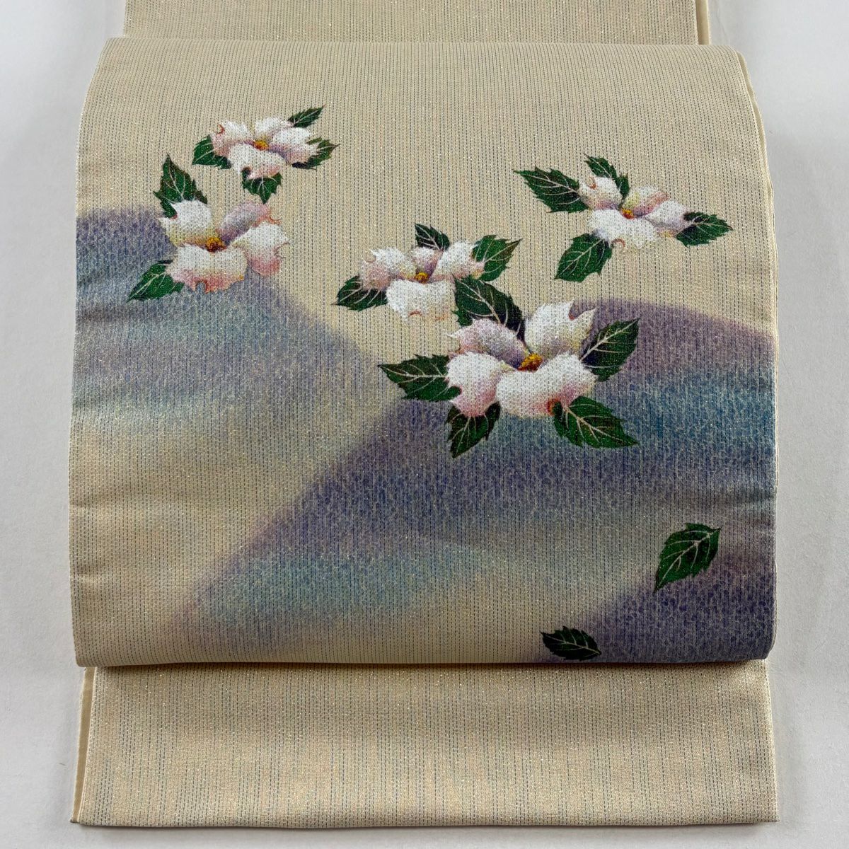 【美品】 袋帶 秀品級 附有落款 草花紋紋 山並紋 金通し 米色 大鼓圖案 純蠶絲