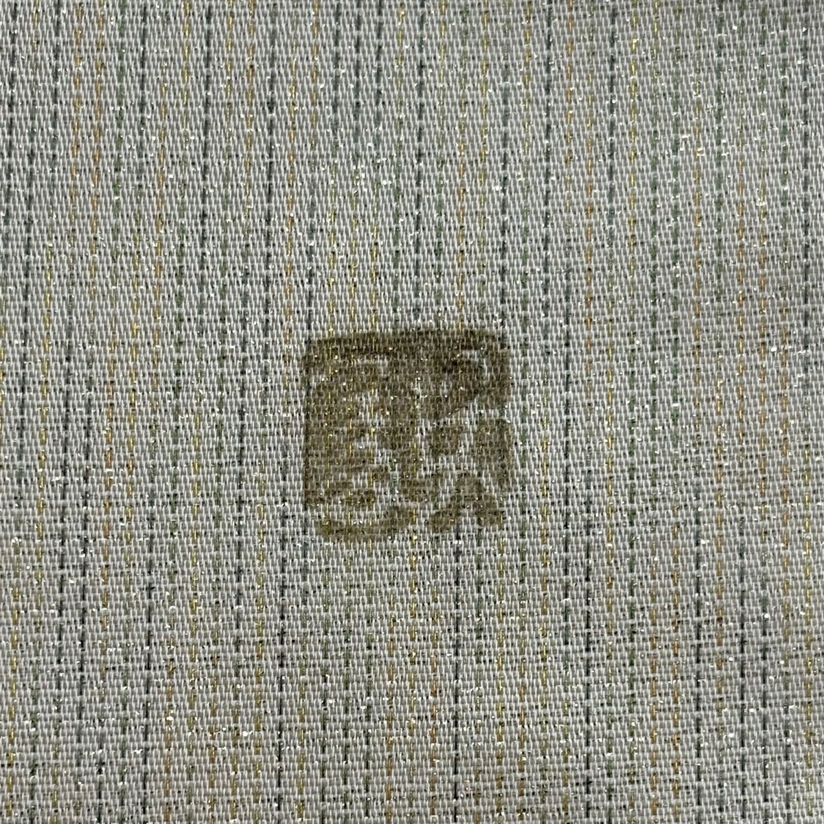 【美品】 袋帶 秀品級 附有落款 草花紋紋 山並紋 金通し 米色 大鼓圖案 純蠶絲