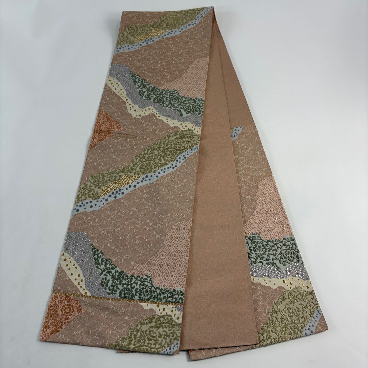 【美品】 袋帶 秀品級 継紙綴 花唐草紋 松樹葉 金銀線 粉米色 六通 純蠶絲