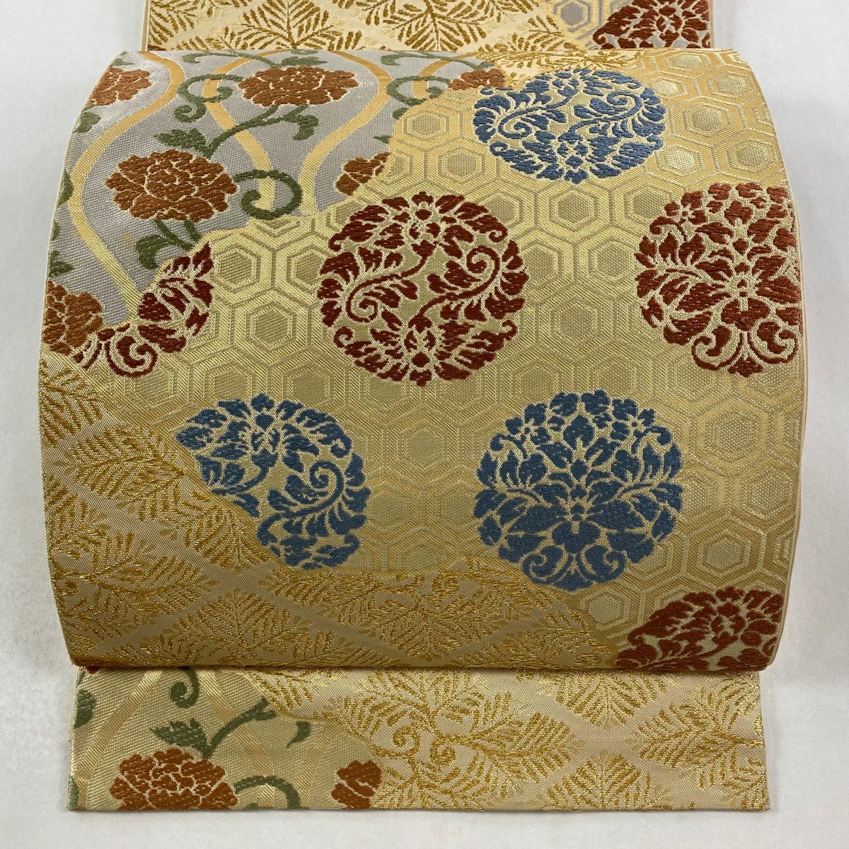 袋帶 逸品級 川島織物 落款 花唐草紋 龜甲紋 金糸 金金箔 米色 六通 純蠶絲