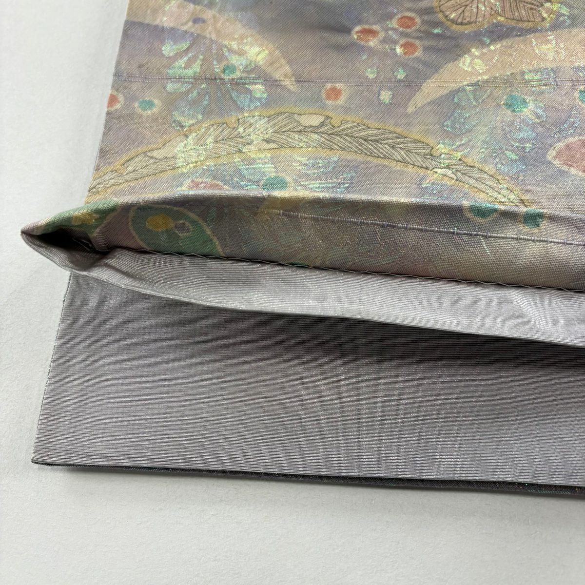 【美品】 袋帶 秀品級 草花紋紋 雪芝 金絲 金金箔 灰紫色 大鼓圖案 純蠶絲