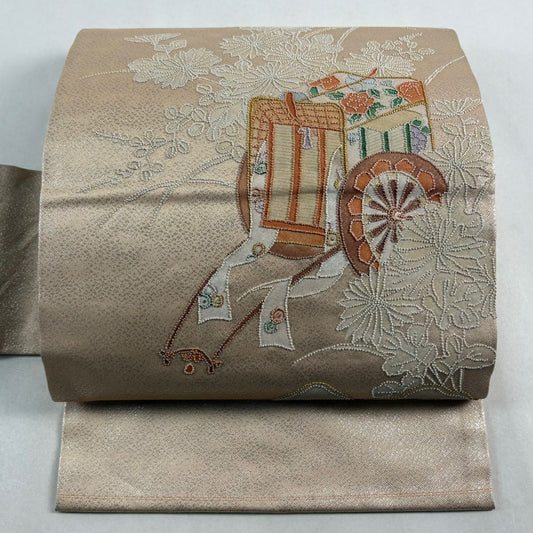 【美品】 名古屋帶 優品級 關西仕立 御所車 菊花 相良刺繡 金金箔 淺橙 純蠶絲