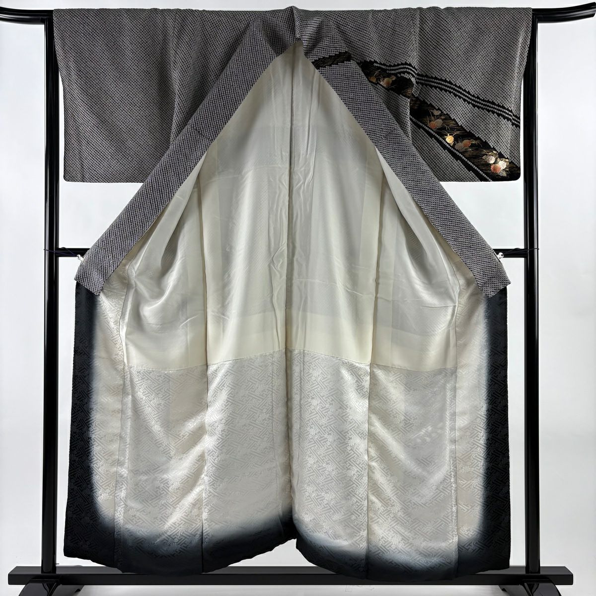 【美品】訪問服 身長154.5cm 袖長64.5cm M 雙層 秋草紋 霞 總絞染 金銀彩 黑 純蠶絲 名品級