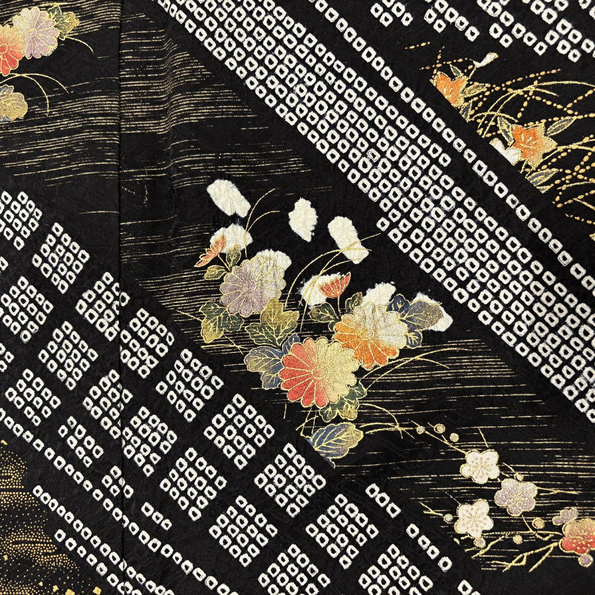 【美品】訪問服 身長154.5cm 袖長64.5cm M 雙層 秋草紋 霞 總絞染 金銀彩 黑 純蠶絲 名品級