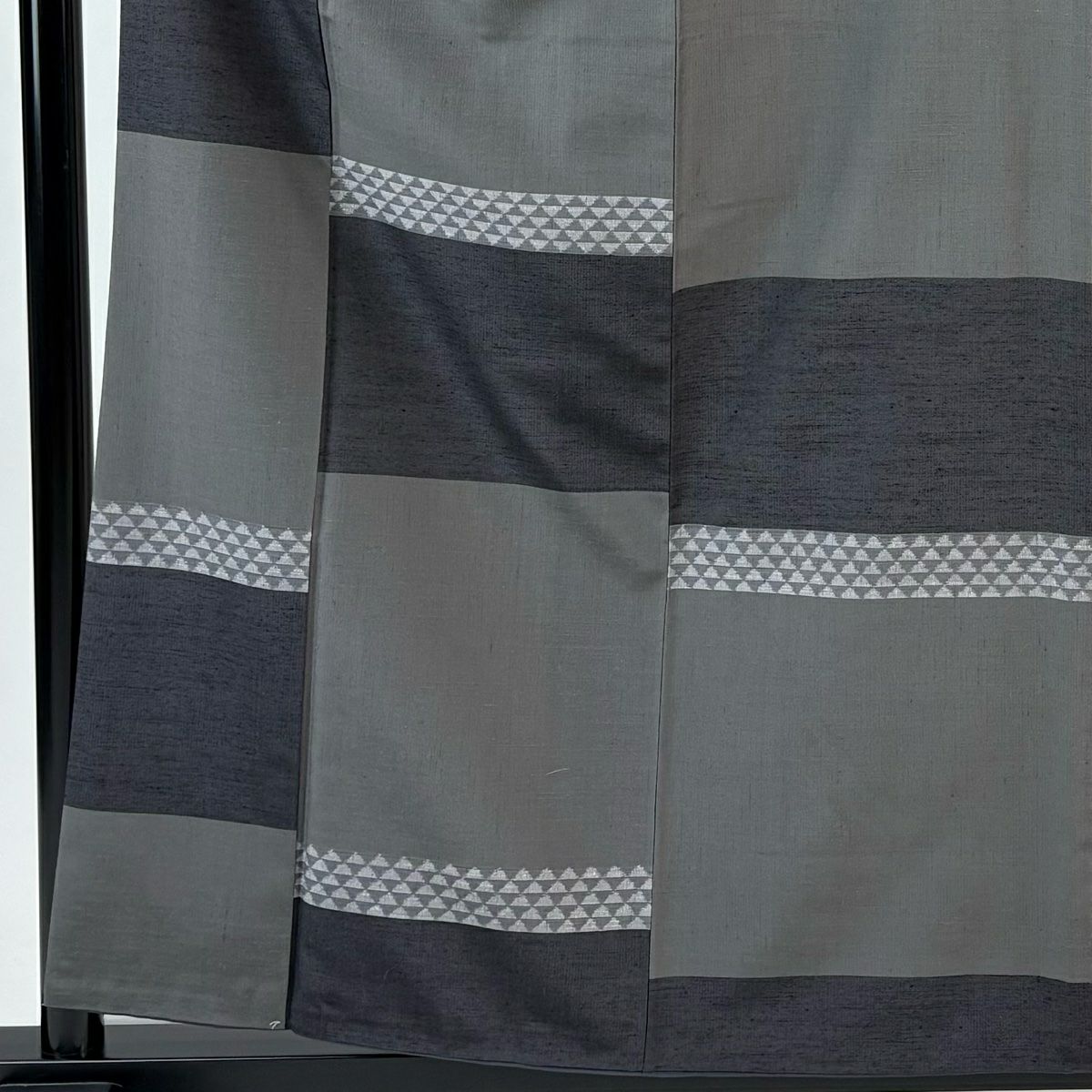 【美品】 紬織 身長159cm 袖長63cm S 雙層 鱗 幾何學 灰 純蠶絲 秀品級