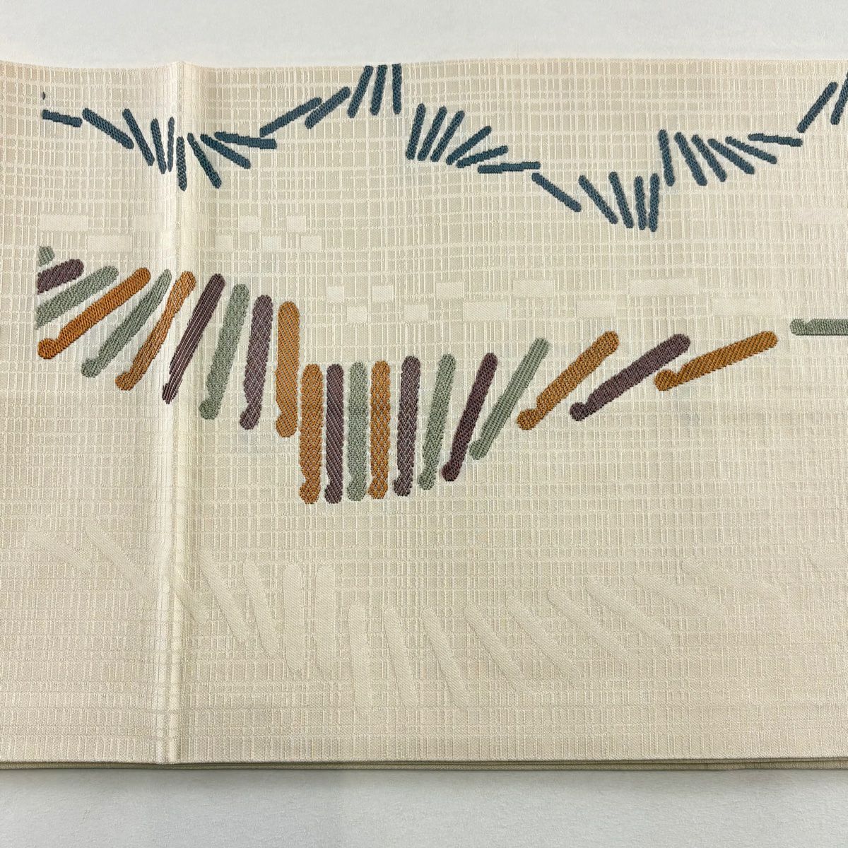 【美品】 開口名古屋帶 優品級 幾何圖案 奶油色 純蠶絲
