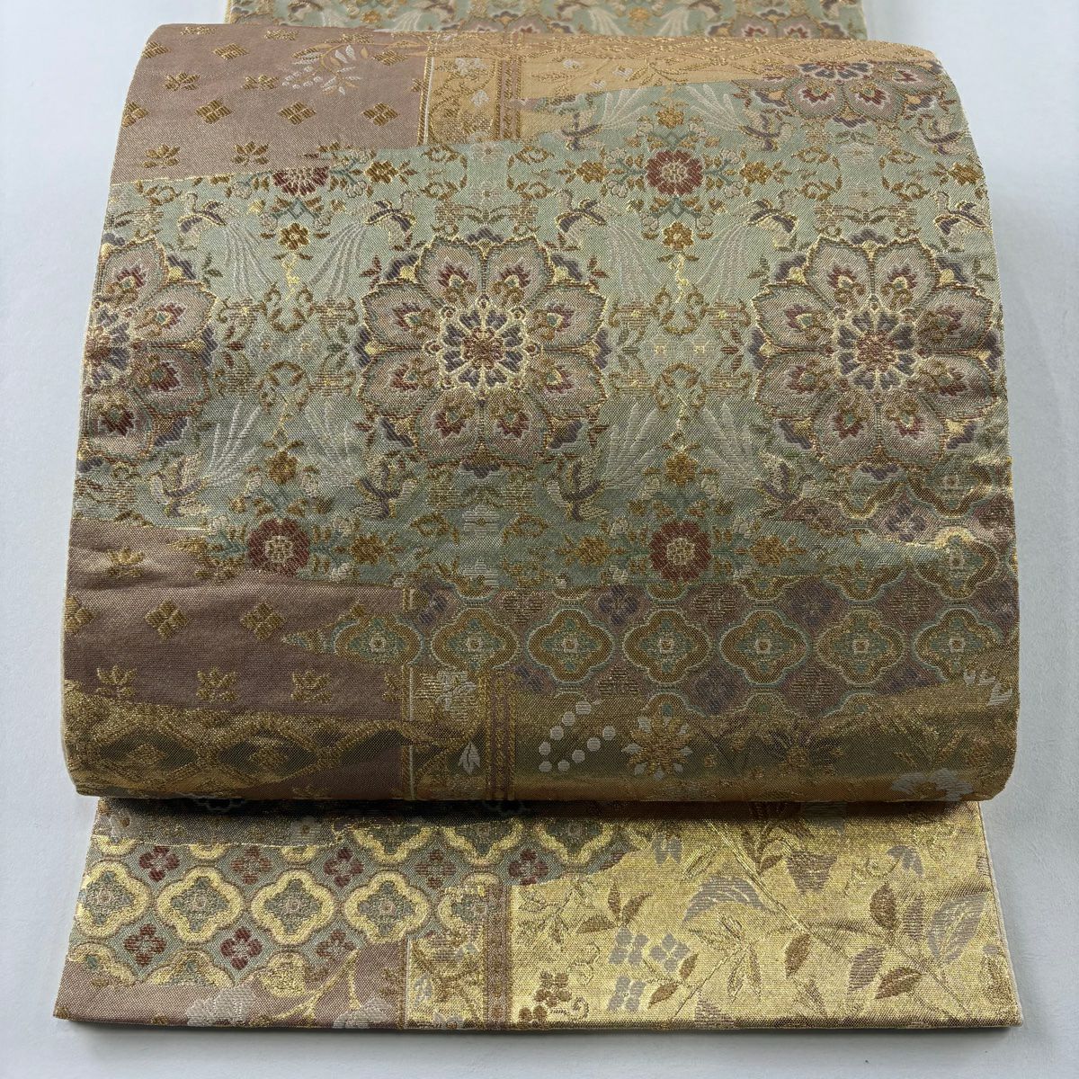 【美品】 袋帶 秀品級 華紋 草花紋紋 金金箔 金絲 金 六通 純蠶絲