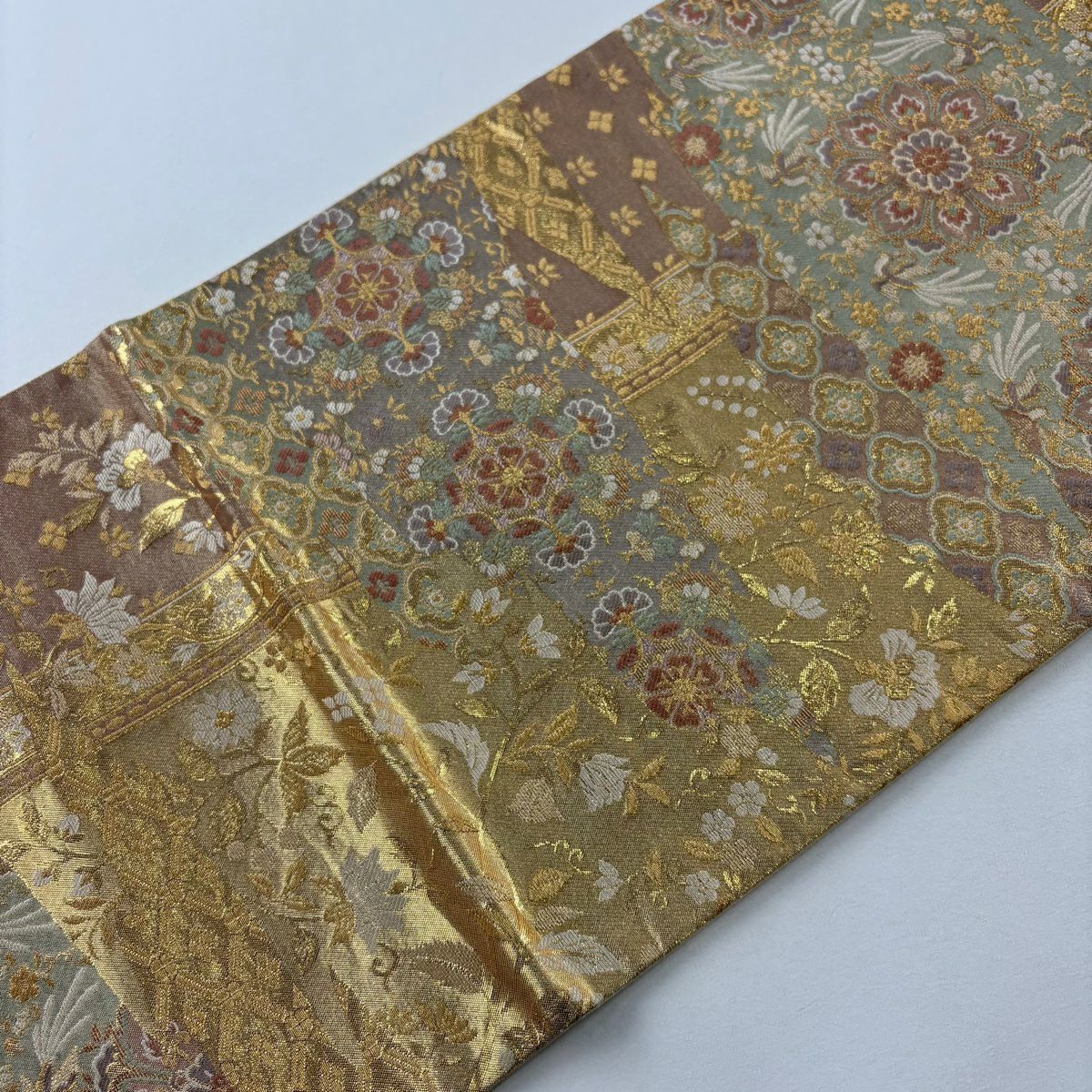 【美品】 袋帶 秀品級 華紋 草花紋紋 金金箔 金絲 金 六通 純蠶絲