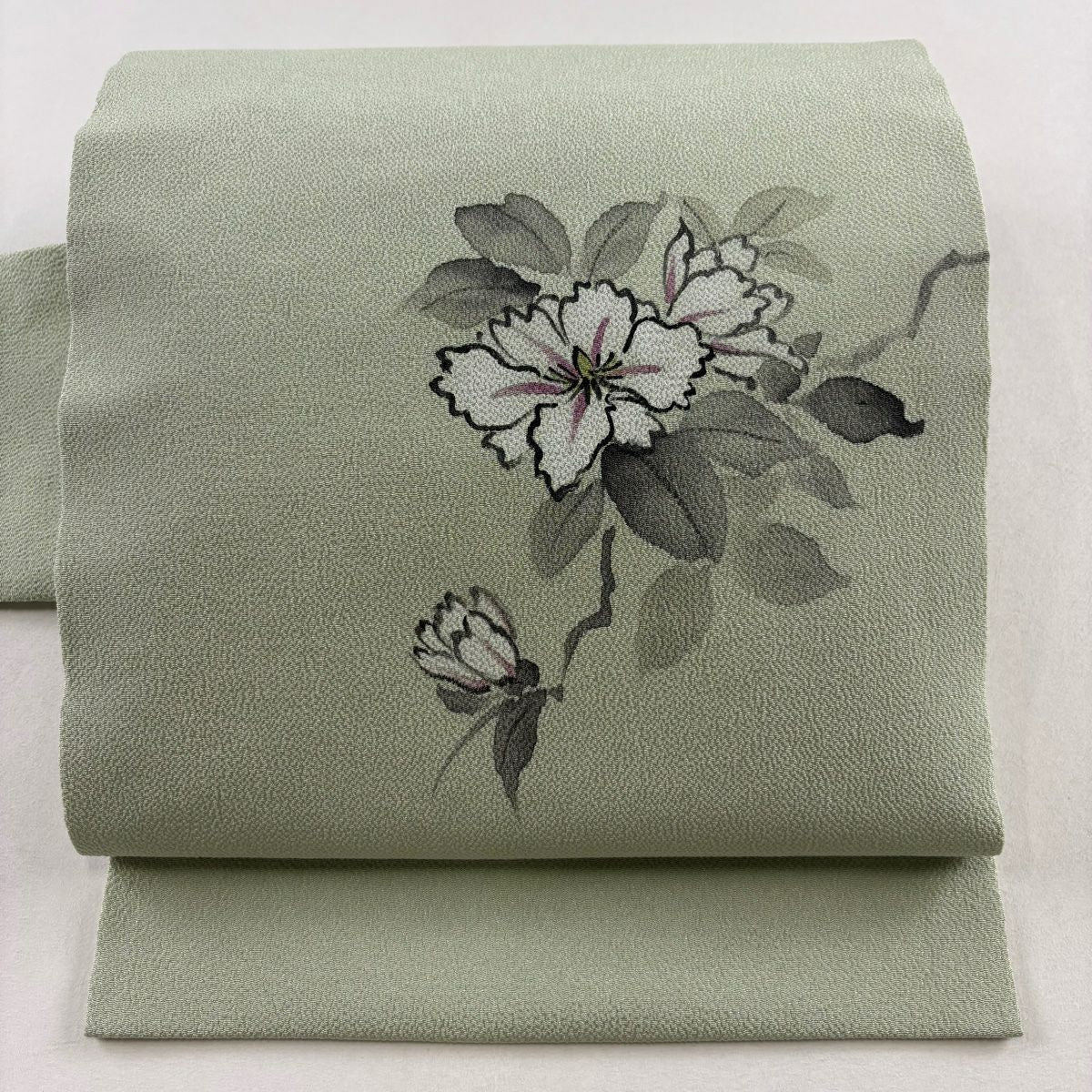 【美品】 名古屋帶 秀品級 落款 草花紋紋 縮緬 薄綠 純蠶絲