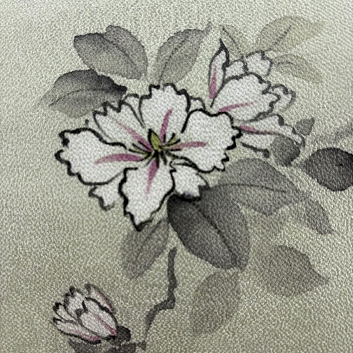 【美品】 名古屋帶 秀品級 落款 草花紋紋 縮緬 薄綠 純蠶絲