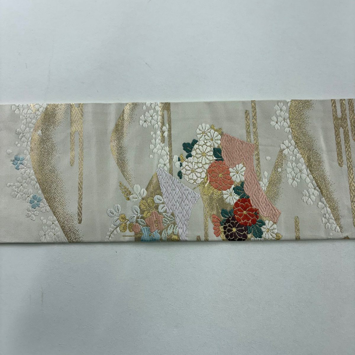 【美品】名古屋帶 秀品級 扇子面 草花紋紋 唐織 金金箔 奶油色 純蠶絲