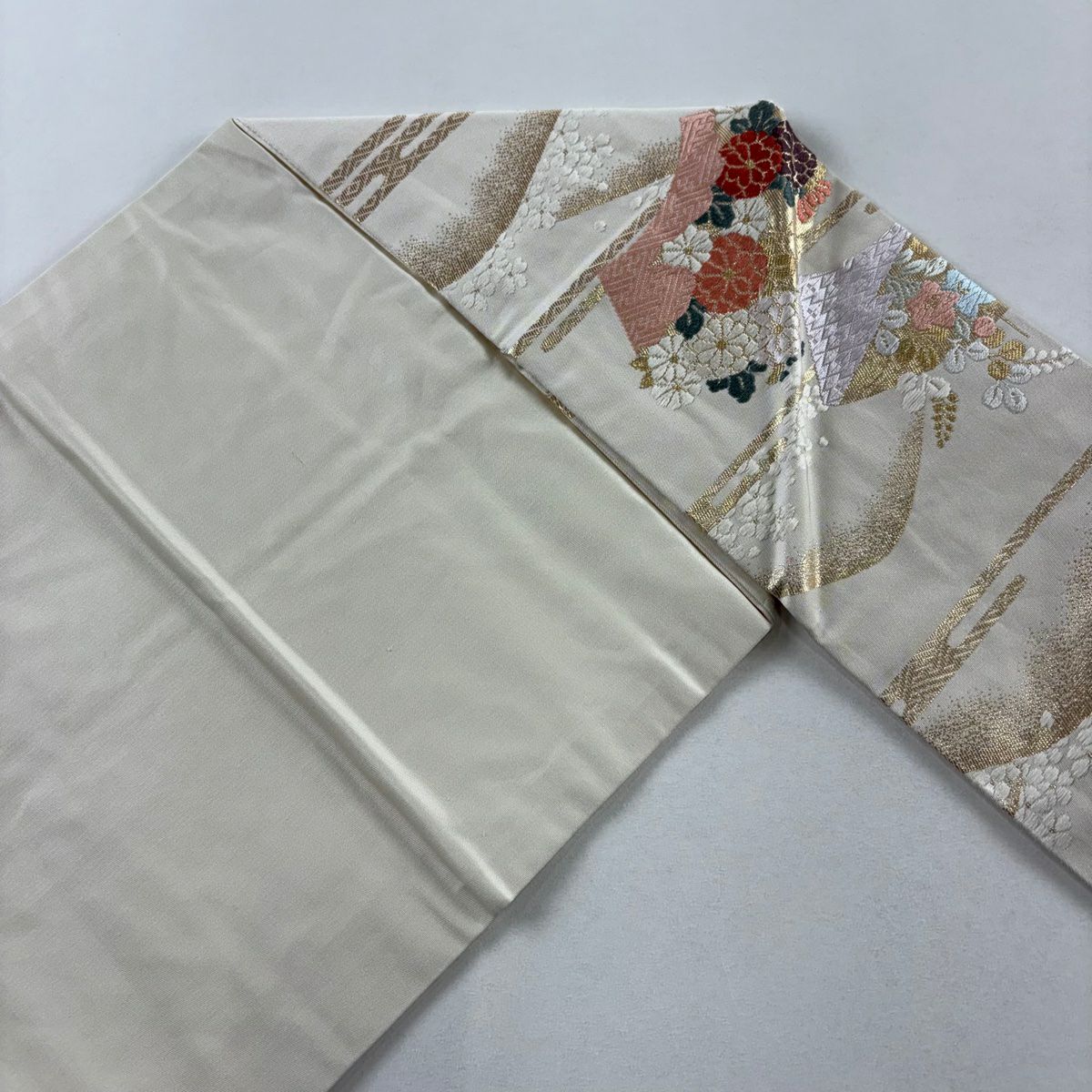 【美品】名古屋帶 秀品級 扇子面 草花紋紋 唐織 金金箔 奶油色 純蠶絲